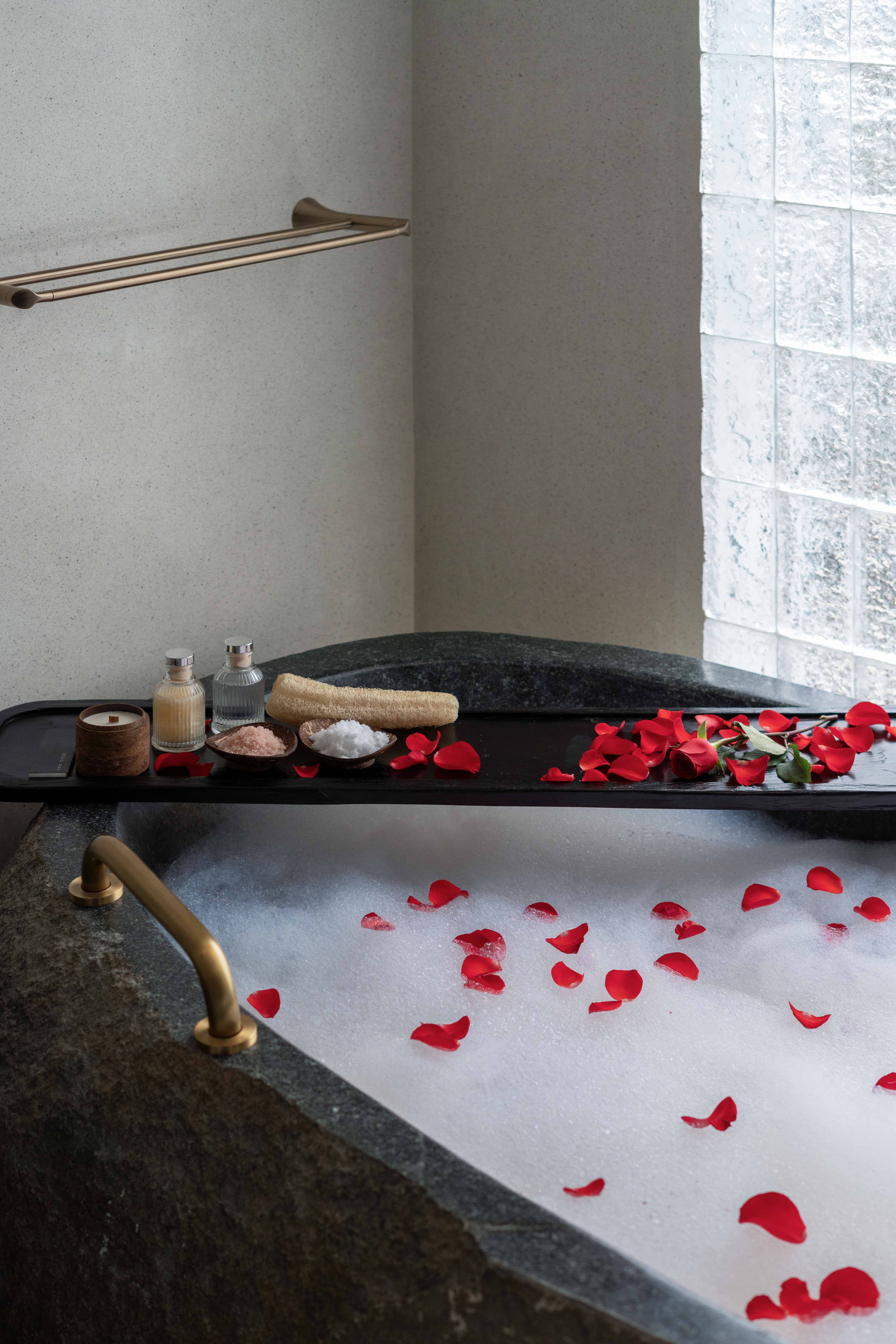 TẠO BỌT BỒN TẮM